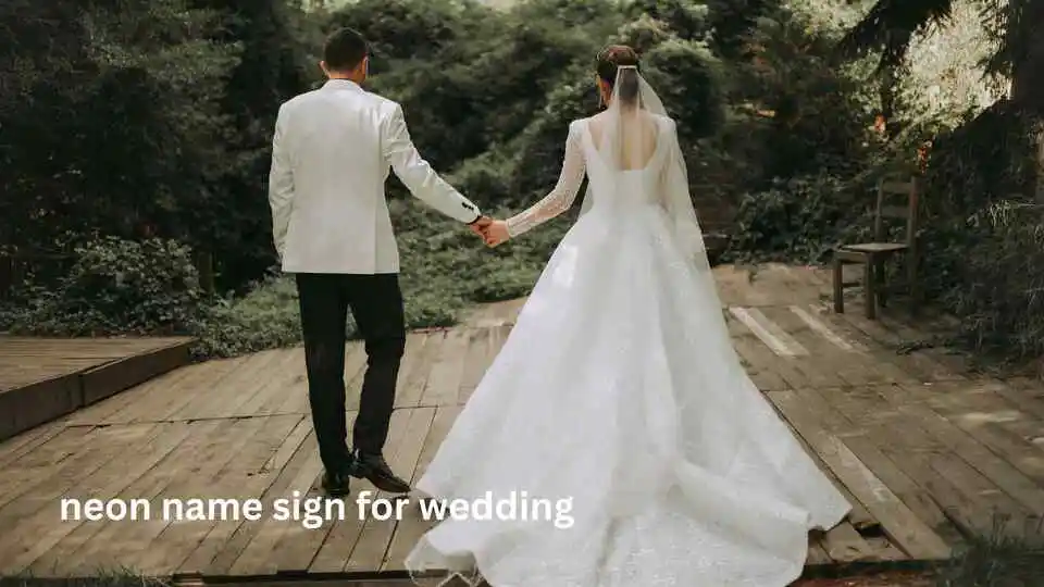 neon name sign for wedding